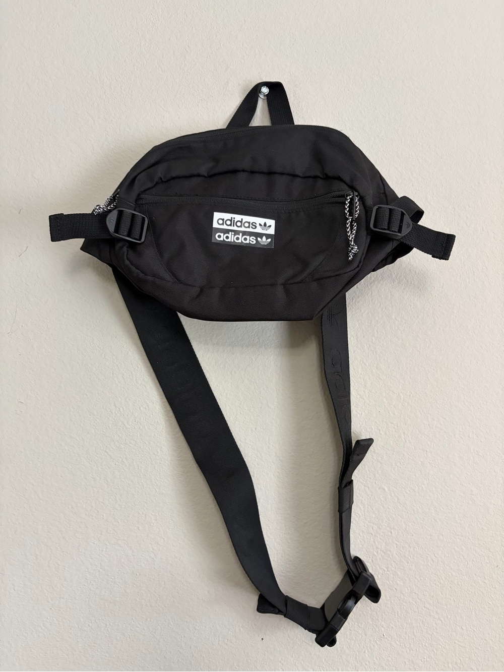 Adidas Originals Large Black Unisex Utility sling crossbody bag Fanny pack
